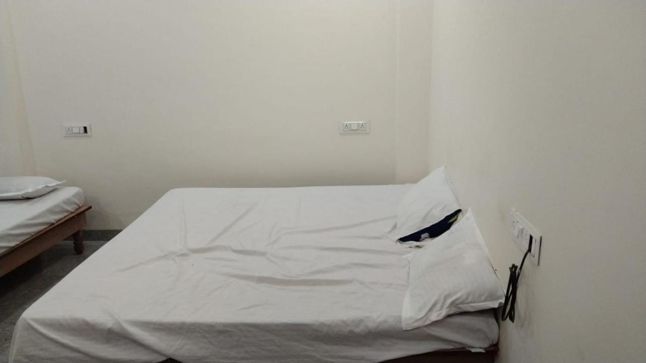 Hotel Garima Ujjain Ngoại thất bức ảnh